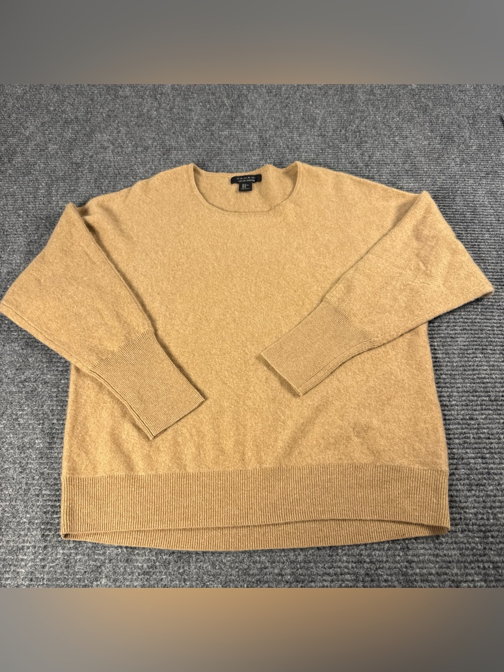 Tahari 100% 2 Ply Cashmere Sweater Crewneck Tan Women’s XL Dolman Sleeve Luxury